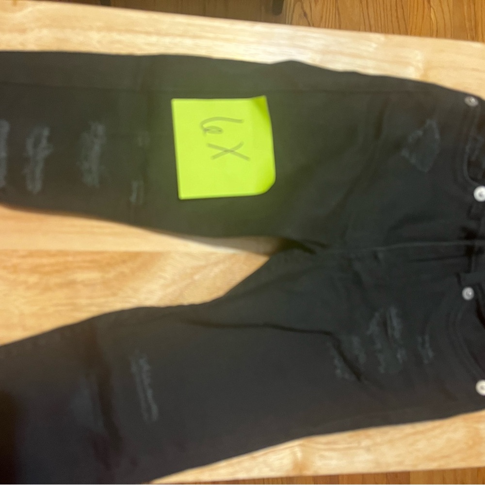 Girl Levi’s Black Distressed Jeans